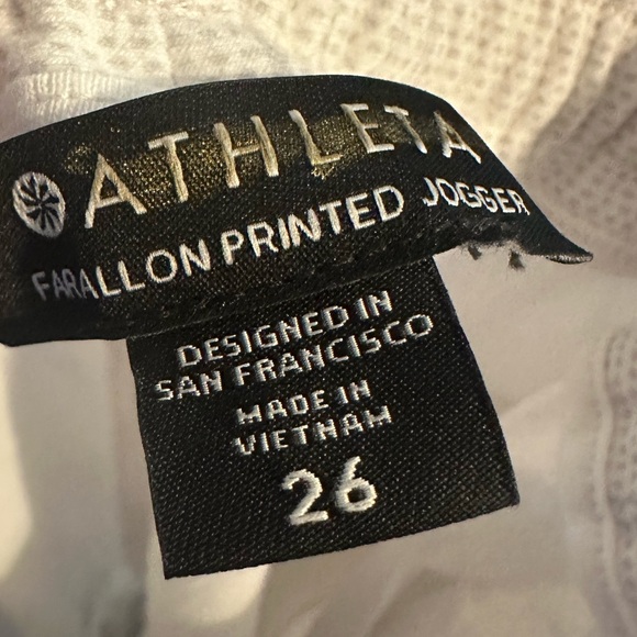 Athleta Pants Womens White Gray Farallon Jogger Printed Magic Metropolis 22/26 - Picture 9 of 14